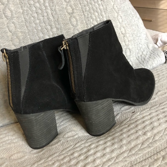 Urban Outfitters black suede booties - Picture 8 of 13
